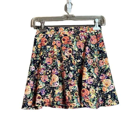 3 for $30! Sans Souci floral mini circle skirt - Picture 1 of 8